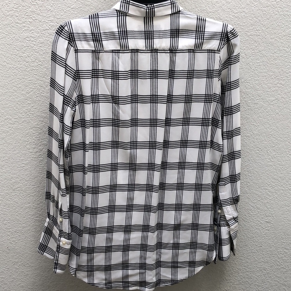 Loft | black and white plaid button down shirt - Picture 8 of 13